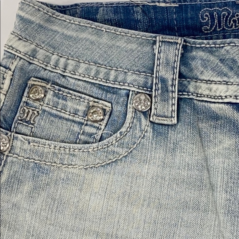 Miss Me Faded Denim Short, Size 27 NWT - Picture 4 of 8